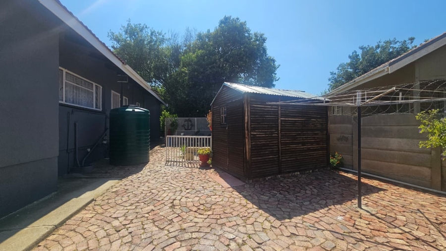 3 Bedroom Property for Sale in Lakeview Free State